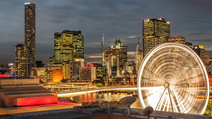 Brisbane-Ferris-Wheel-Kennigo-Hotel-Brisbane